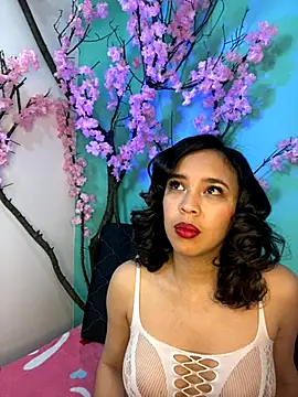 Esmeraldagh  online show from October 7, 2025, 11:33 am