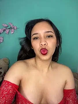 Esmeraldagh  online show from November 1, 2025, 9:47 am