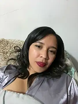 Esmeraldagh  online show from September 18, 2025, 2:58 am