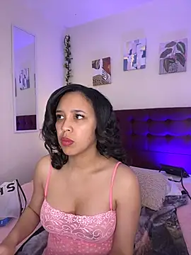 Esmeraldagh  online show from September 17, 2025, 11:56 am