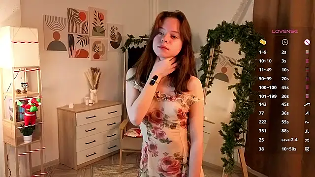 TiannaBorlace online show from January 13, 2026, 2:26 am