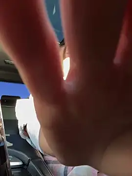 Snapshot of _JessyRey_ chatting on October 29, 2025, 11:42 am  JessyRey  online show from October 29, 2025, 11:42 am