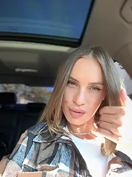 Snapshot of _JessyRey_ chatting on October 19, 2025, 9:23 am  JessyRey  online show from October 19, 2025, 9:23 am