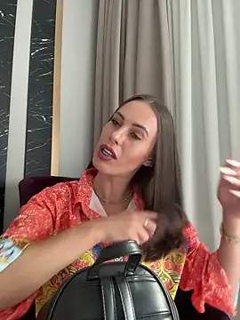  JessyRey  online show from July 4, 2026, 1:37 pm