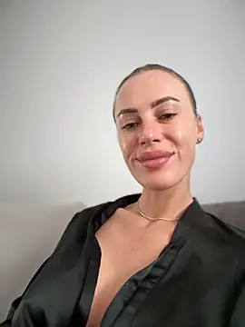 Snapshot of _JessyRey_ chatting on October 13, 2025, 9:00 am  JessyRey  online show from October 13, 2025, 9:00 am