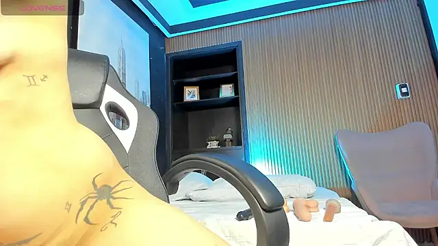 AlanRed  online show from October 9, 2025, 9:04 pm