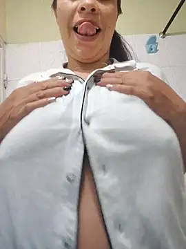 lana22 me online show from September 12, 2025, 7:08 am