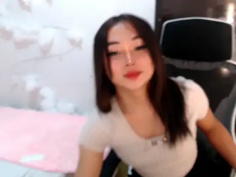 Snapshot of SultryCyraFoxmore chatting on October 18, 2025, 8:33 pm SultryCyraFoxmore online show from October 18, 2025, 8:33 pm