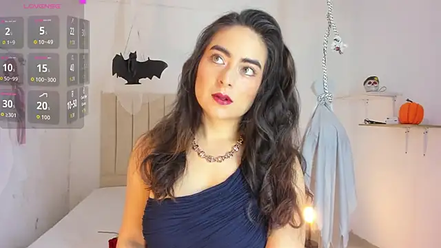 Snapshot of sashaa_petit chatting on October 18, 2025, 11:01 am sashaa petit online show from October 18, 2025, 11:01 am