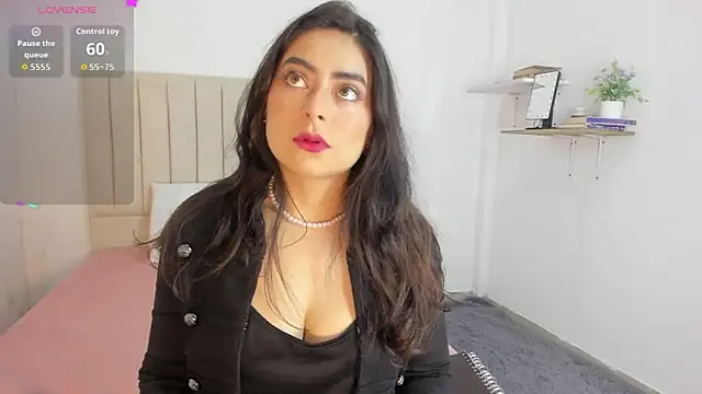 Snapshot of sashaa_petit chatting on September 22, 2025, 11:16 am sashaa petit online show from September 22, 2025, 11:16 am