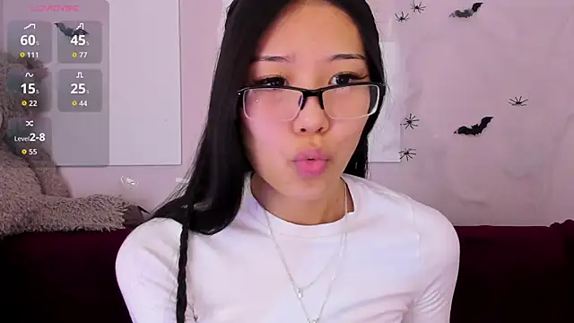 Snapshot of kuro_mimi chatting on October 29, 2025, 9:19 am kuro mimi online show from October 29, 2025, 9:19 am