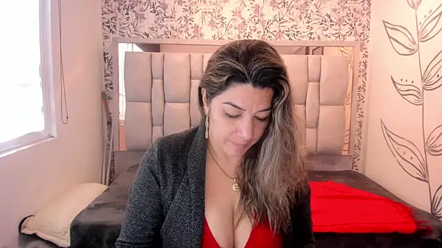 Snapshot of Chanel__Rose__ chatting on September 18, 2025, 12:19 pm Chanel Rose online show from September 18, 2025, 12:19 pm
