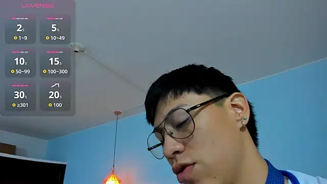 Abraham horny18 online show from October 31, 2025, 12:35 pm