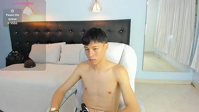 Abraham horny18 online show from October 24, 2025, 8:30 pm