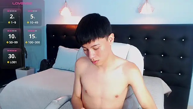 Abraham horny18 online show from October 10, 2025, 6:31 pm