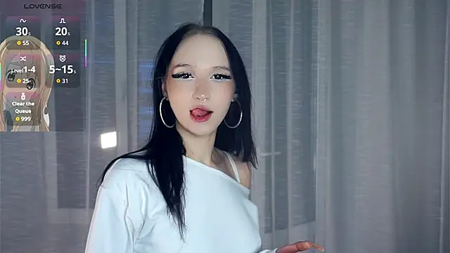 Snapshot of MalvinaKroening chatting on October 24, 2025, 4:22 am MalvinaKroening online show from October 24, 2025, 4:22 am