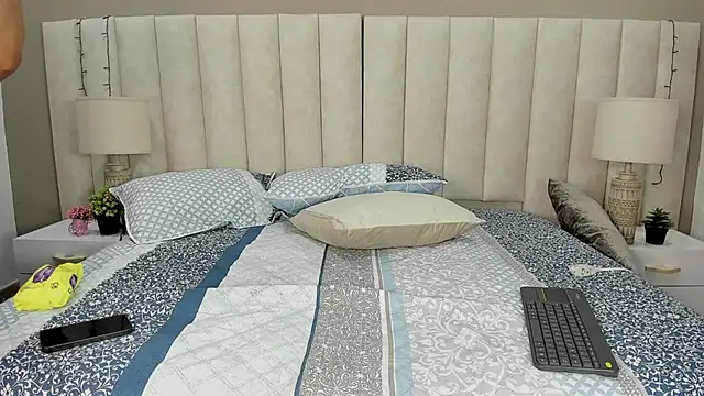 college muscle ass1 online show from October 13, 2025, 6:20 pm