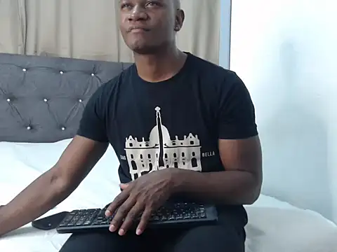 Snapshot of iamfelipee chatting on October 18, 2025, 4:25 am iamfelipee online show from October 18, 2025, 4:25 am