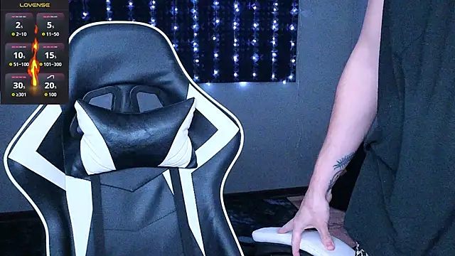 -DarkPrincess- online show from November 29, 2025, 5:02 pm