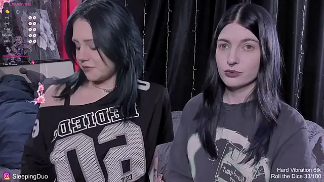 Threesomebabes online show from January 7, 2026, 5:18 pm