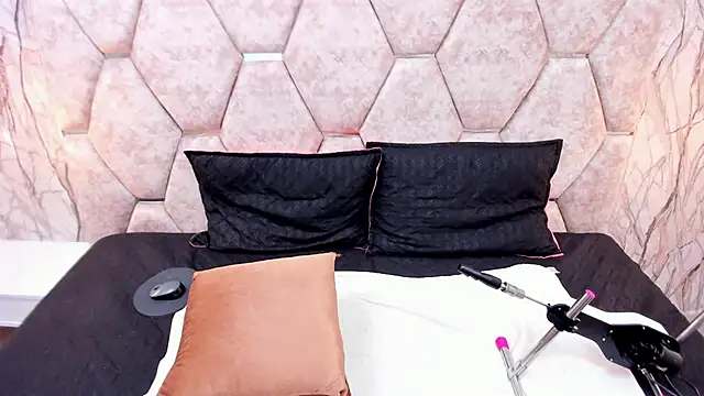 Snapshot of EXOTIC_EBONY_ chatting on September 29, 2025, 8:25 pm EXOTIC EBONY online show from September 29, 2025, 8:25 pm