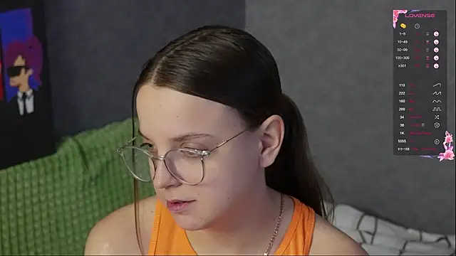 Snapshot of Violetwin chatting on February 25, 2026, 8:03 am Violetwin online show from February 25, 2026, 8:03 am