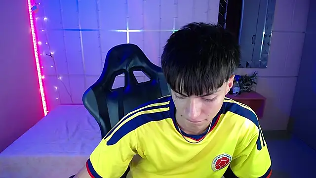 Snapshot of Justin_gray_ chatting on September 9, 2025, 8:40 pm Justin gray online show from September 9, 2025, 8:40 pm