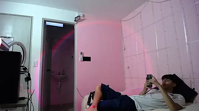 Snapshot of Justin_gray_ chatting on October 3, 2025, 8:32 pm Justin gray online show from October 3, 2025, 8:32 pm