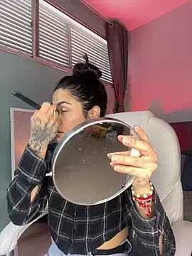 Snapshot of Esmeralda_CO chatting on February 4, 2026, 1:17 pm Esmeralda CO online show from February 4, 2026, 1:17 pm