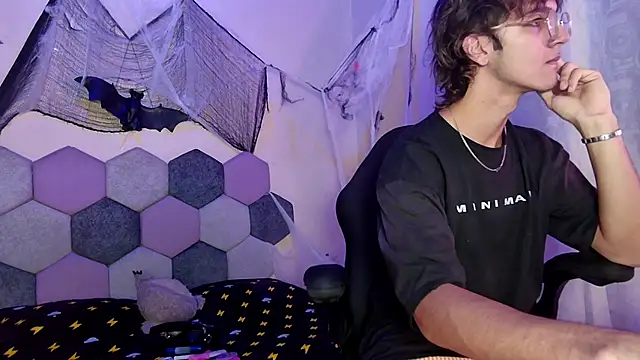 2006 tgn online show from November 3, 2025, 12:42 pm