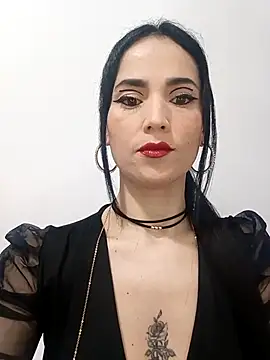 jamila zair online show from November 6, 2025, 1:15 pm