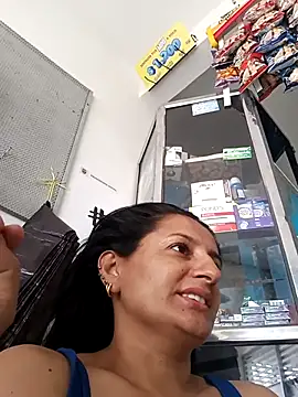 Snapshot of Titiss8921 chatting on October 3, 2025, 12:17 pm Titiss8921 online show from October 3, 2025, 12:17 pm