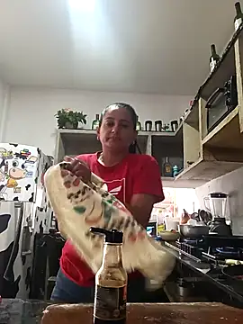 Snapshot of Titiss8921 chatting on September 22, 2025, 4:02 pm Titiss8921 online show from September 22, 2025, 4:02 pm