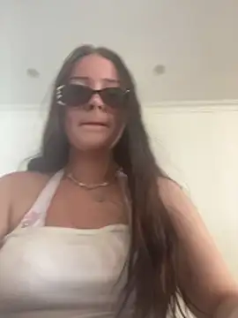 cherryrosealiee online show from February 12, 2026, 6:02 am