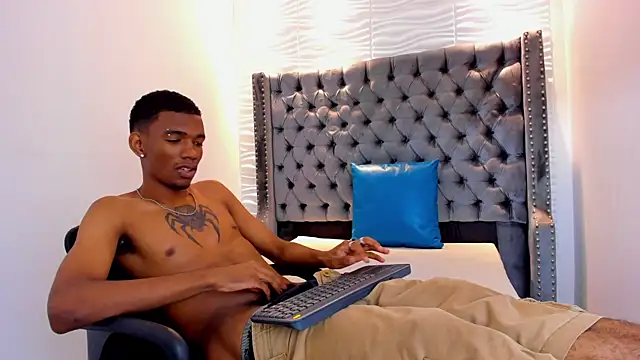 nero reyd online show from December 15, 2025, 7:31 pm