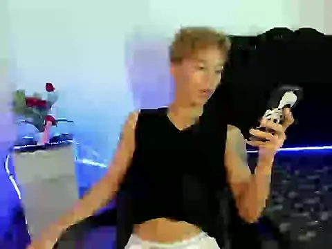 jersthebigfuckerxxx online show from October 13, 2025, 4:25 am