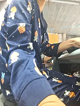 irina hana online show from December 5, 2025, 12:54 am