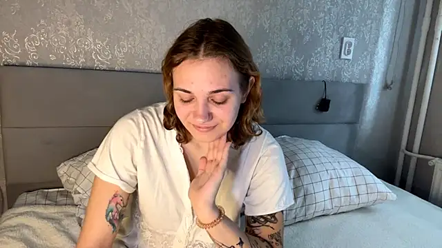 Snapshot of SunPunnyGirl chatting on October 13, 2025, 8:16 am SunPunnyGirl online show from October 13, 2025, 8:16 am