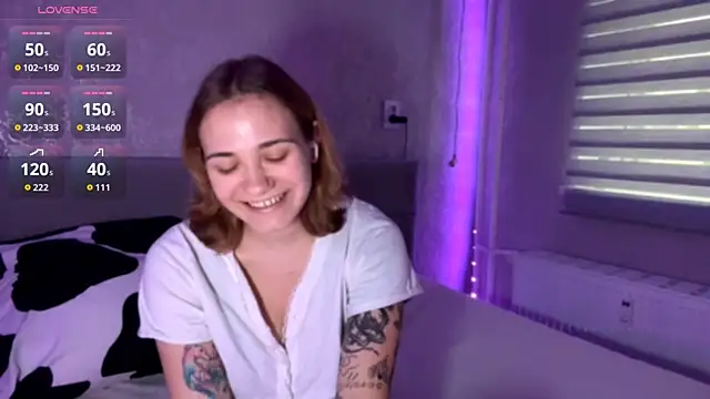 Snapshot of SunPunnyGirl chatting on October 29, 2025, 6:12 am SunPunnyGirl online show from October 29, 2025, 6:12 am