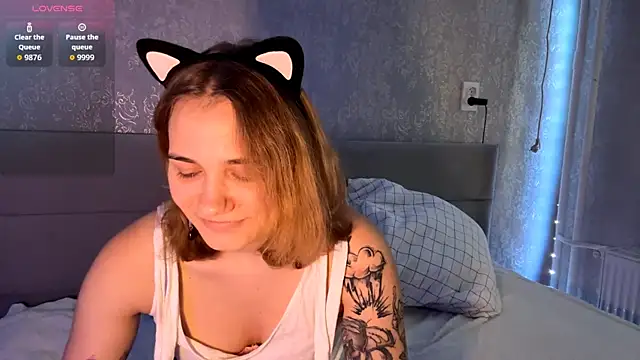 Snapshot of SunPunnyGirl chatting on November 2, 2025, 8:30 am SunPunnyGirl online show from November 2, 2025, 8:30 am