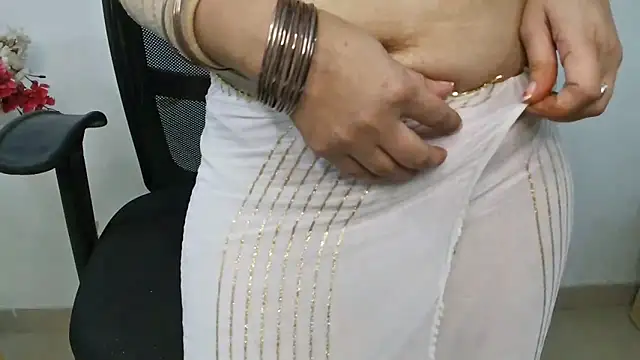 ruby100 online show from November 1, 2025, 5:18 pm