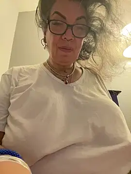 Snapshot of dieseldame1313 chatting on March 4, 2025, 8:46 am dieseldame1313 online show from March 4, 2025, 8:46 am