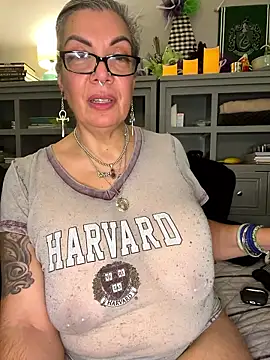 dieseldame1313 online show from January 9, 2026, 1:34 am