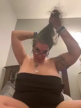 Snapshot of dieseldame1313 chatting on March 10, 2025, 5:54 am dieseldame1313 online show from March 10, 2025, 5:54 am