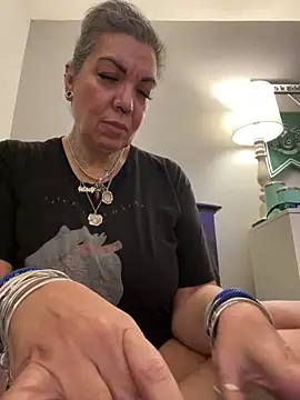 Snapshot of dieseldame1313 chatting on March 22, 2025, 1:11 am dieseldame1313 online show from March 22, 2025, 1:11 am