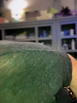 dieseldame1313 online show from March 29, 2026, 4:25 am