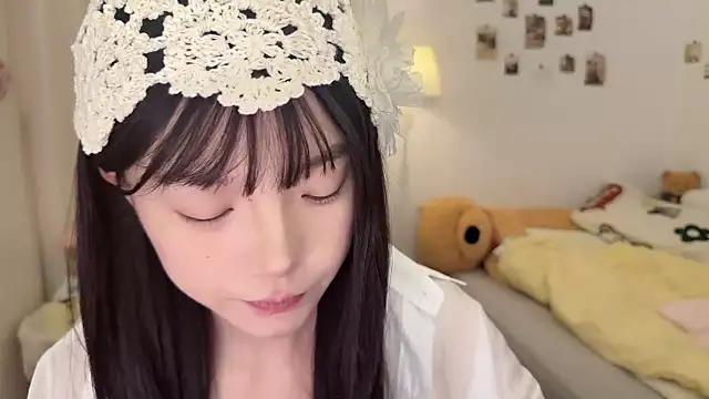 Momo-xx online show from January 9, 2026, 1:01 am