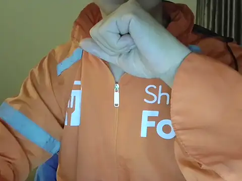 leanhtung123 online show from April 16, 2026, 2:40 pm