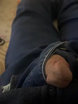 Snapshot of Moy27m chatting on October 2, 2025, 2:04 am Moy27m online show from October 2, 2025, 2:04 am