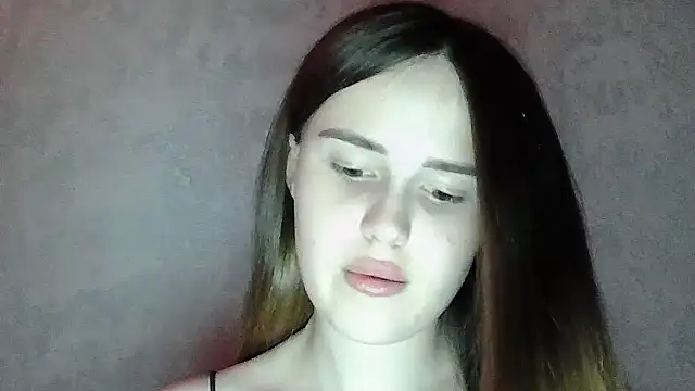 Snapshot of SweetLoraa chatting on July 10, 2026, 2:44 am SweetLoraa online show from July 10, 2026, 2:44 am